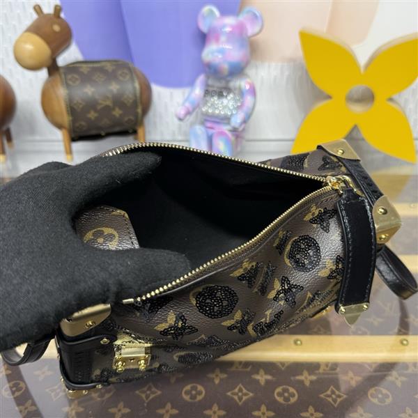 2026124134431800 270